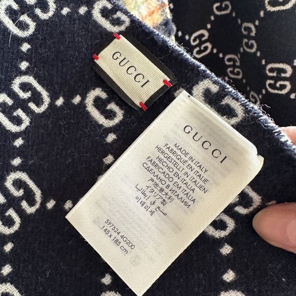 💙💛Like New Gucci Wool Cape💛💙 - Picture 2 of 4